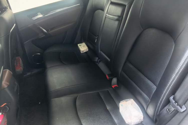 Used Zotye T600 2015 Family Edition 2.0T Manual Elite Version Left Rear Seat