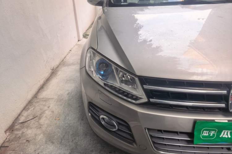 Used Zotye T600 2015 Family Edition 2.0T Manual Elite Version Right Front Headlight