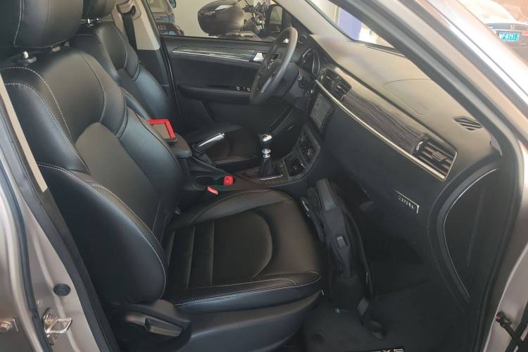 Used Zotye T600 2015 1.5T Manual Luxury Model Right Front Seat