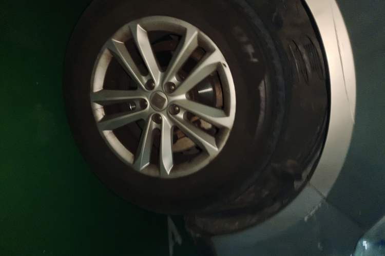 Used Zotye T600 2015 1.5T Manual Elite Model Right Front Wheel Hub