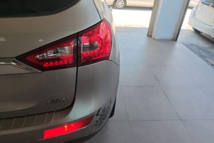 Used Zotye T600 2015 1.5T Manual Luxury Model Right Rear Taillight