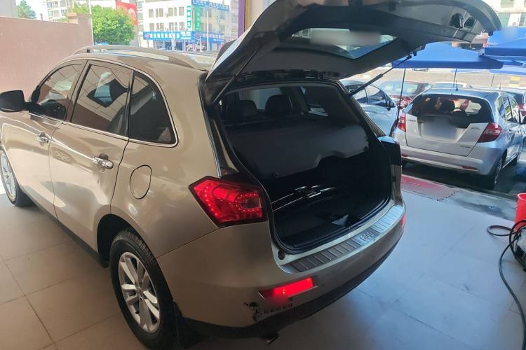 Used Zotye T600 2015 1.5T Manual Luxury Model Trunk