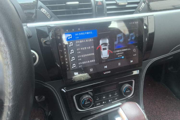 Used Zotye T600 2015 2.0T DCT Prestige Edition Audio And AC Panel
