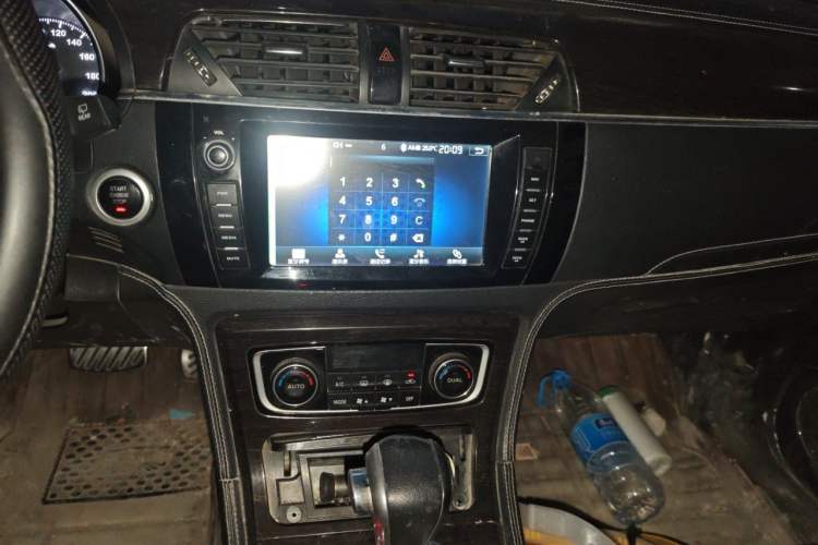 Used Zotye T600 2015 2.0T DCT Prestige Edition Audio And AC Panel