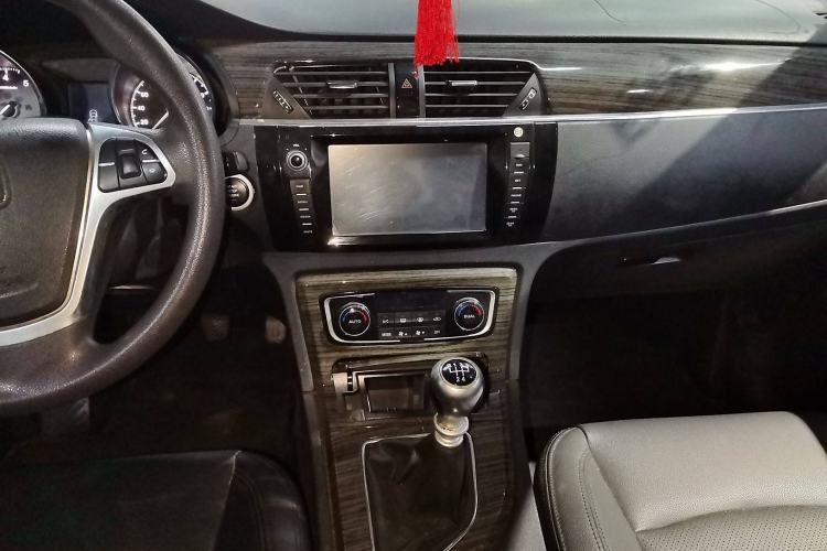 Used Zotye T600 2015 1.5T Manual Flagship Model Audio And AC Panel