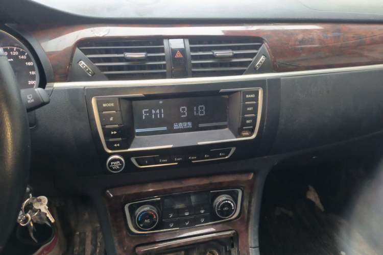Used Zotye T600 2015 1.5T Manual Elite Model Audio And AC Panel
