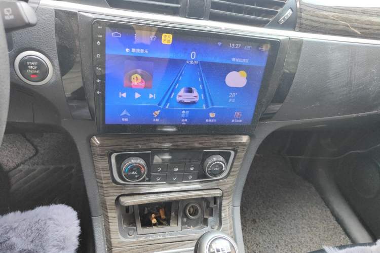 Used Zotye T600 2015 1.5T Manual Luxury Model Audio And AC Panel