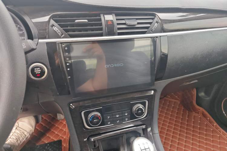 Used Zotye T600 2015 Family Edition 2.0T Manual Elite Version Audio And AC Panel