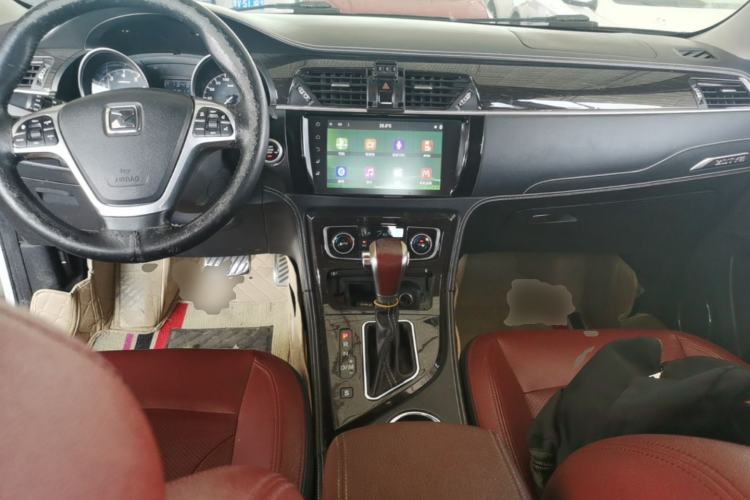 Used Zotye T600 2015 2.0T DCT Flagship Edition Center Console