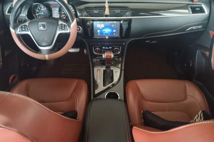 Used Zotye T600 2015 2.0T DCT Prestige Edition Center Console