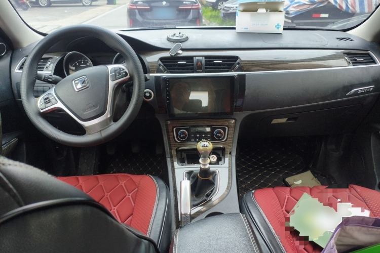 Used Zotye T600 2015 Family Edition 2.0T Manual Luxury Version Center Console