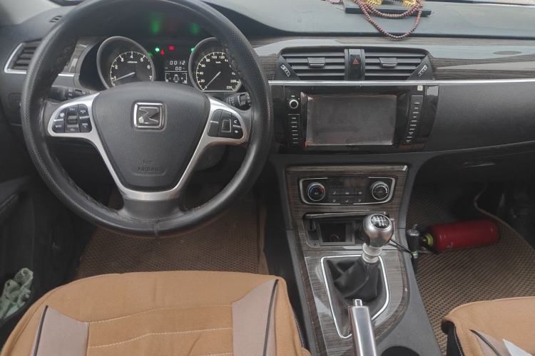 Used Zotye T600 2015 1.5T Manual Luxury Model Center Console