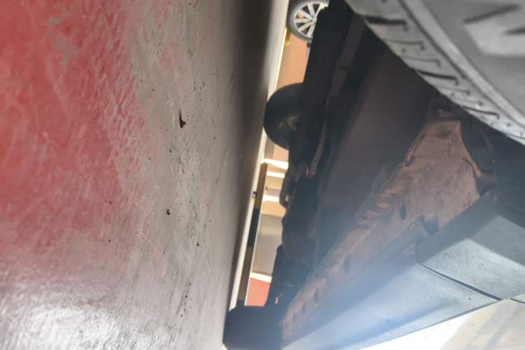 Used Zotye T600 2015 2.0T DCT Prestige Edition Chassis Front Left