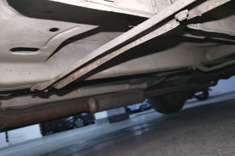 Used Zotye T600 2015 1.5T Manual Flagship Model Chassis Front Left