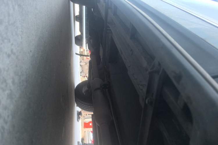 Used Zotye T600 2015 2.0T DCT Prestige Edition Chassis Front Right
