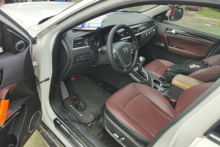Used Zotye T600 2015 2.0T DCT Prestige Edition Driver Seat