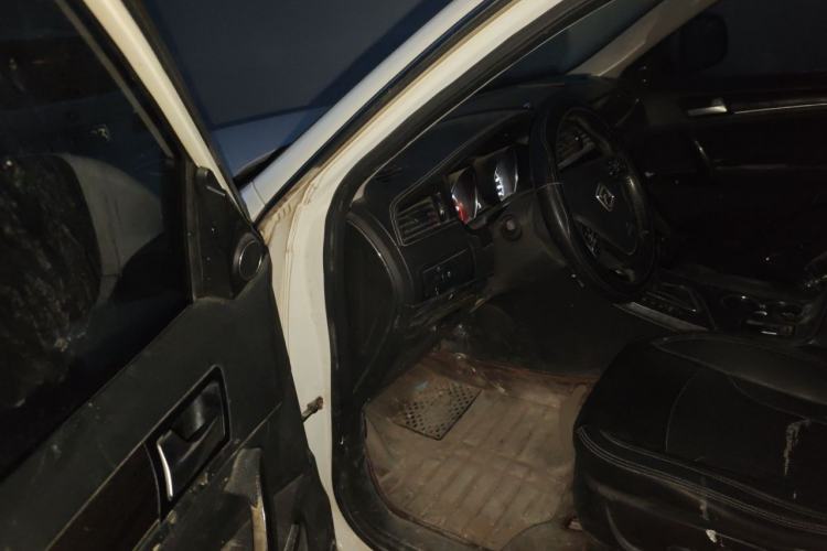 Used Zotye T600 2015 2.0T DCT Prestige Edition Driver Seat