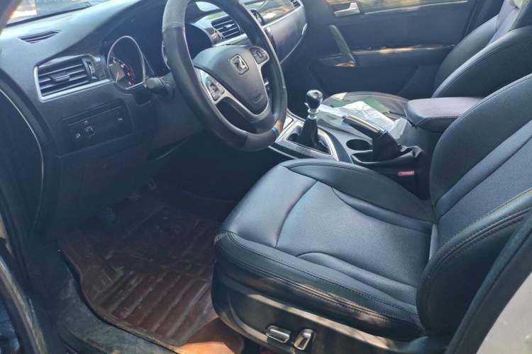 Used Zotye T600 2015 1.5T Manual Luxury Model Driver Seat