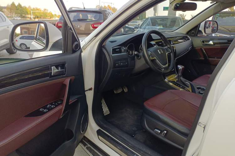 Used Zotye T600 2015 2.0T DCT Prestige Edition Driver Seat