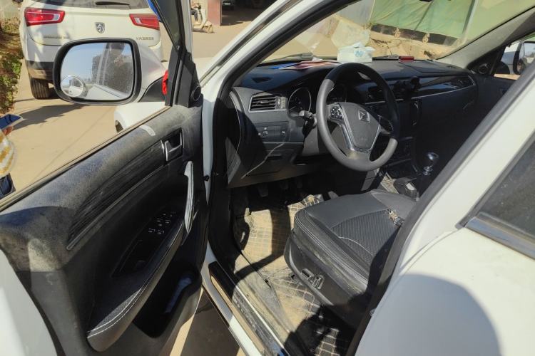 Used Zotye T600 2015 1.5T Manual Luxury Model Driver Seat