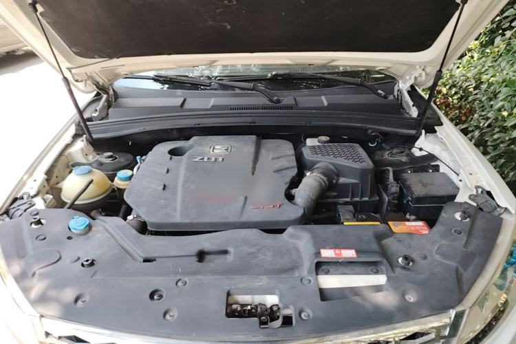 Used Zotye T600 2015 2.0T DCT Prestige Edition Engine Bay