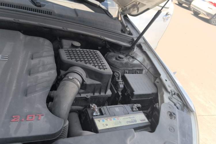 Used Zotye T600 2015 2.0T DCT Prestige Edition Engine Bay Left