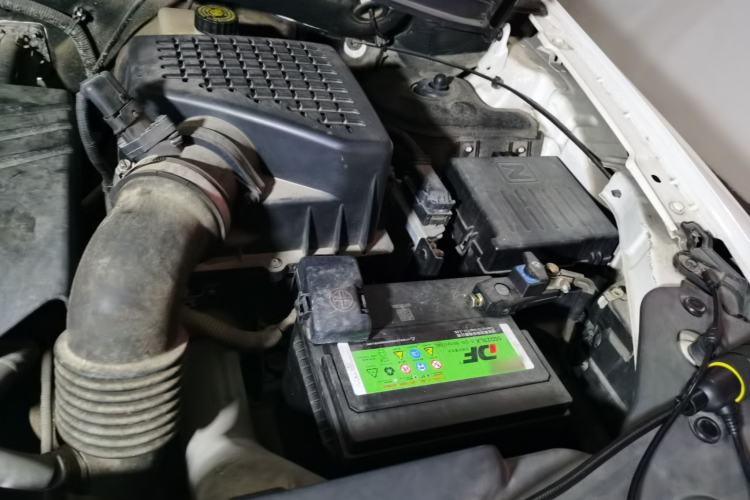 Used Zotye T600 2015 1.5T Manual Flagship Model Engine Bay Left
