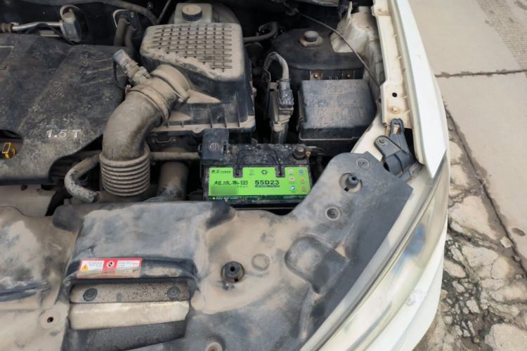 Used Zotye T600 2015 1.5T Manual Elite Model Engine Bay Left