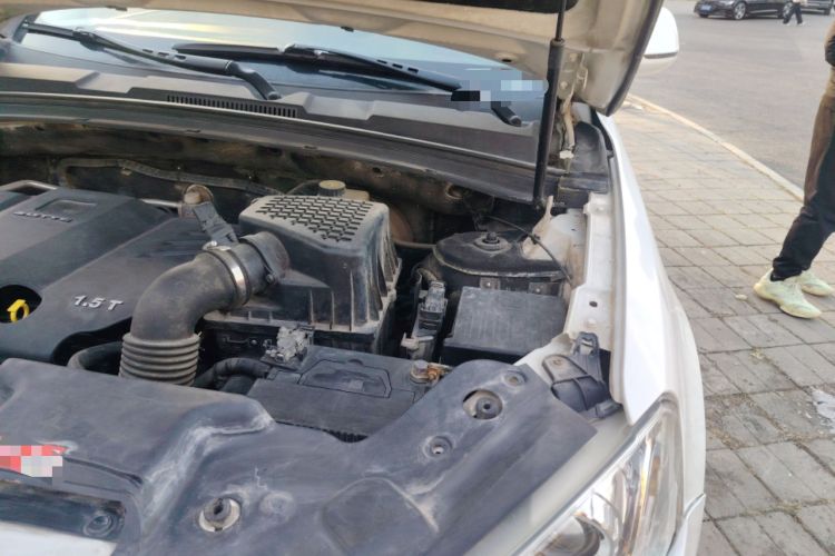 Used Zotye T600 2015 1.5T Manual Luxury Model Engine Bay Left