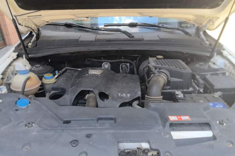 Used Zotye T600 2015 1.5T Manual Luxury Model Engine Bay