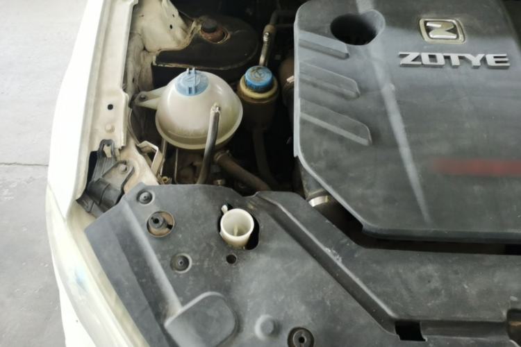 Used Zotye T600 2015 2.0T DCT Flagship Edition Engine Bay Right
