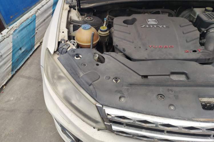 Used Zotye T600 2015 2.0T Manual Luxury Version Engine Bay Right