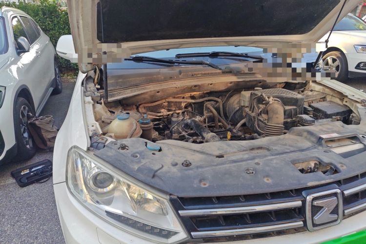 Used Zotye T600 2015 1.5T Manual Elite Model Engine Bay Right