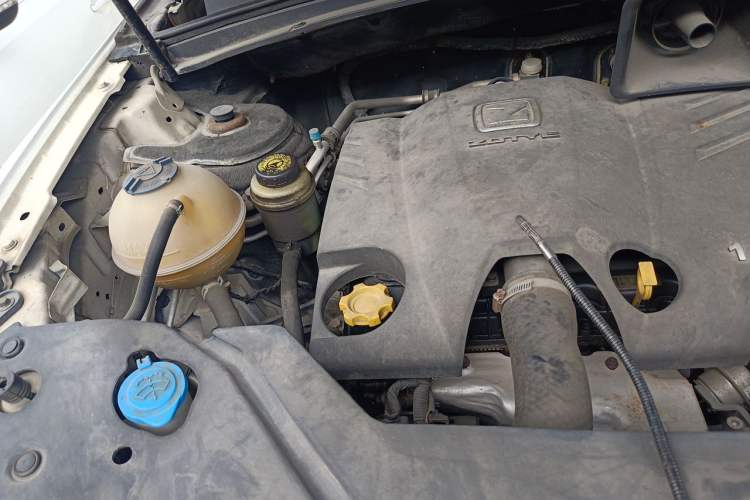 Used Zotye T600 2015 1.5T Manual Elite Model Engine Bay Right