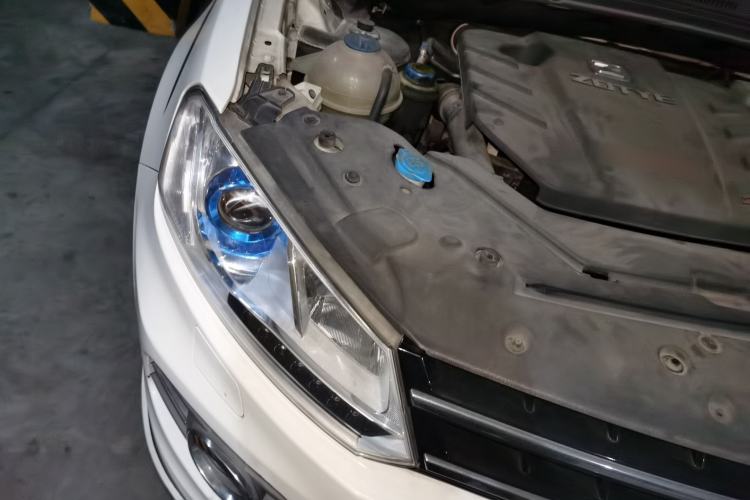 Used Zotye T600 2015 2.0T DCT Prestige Edition Engine Bay Right