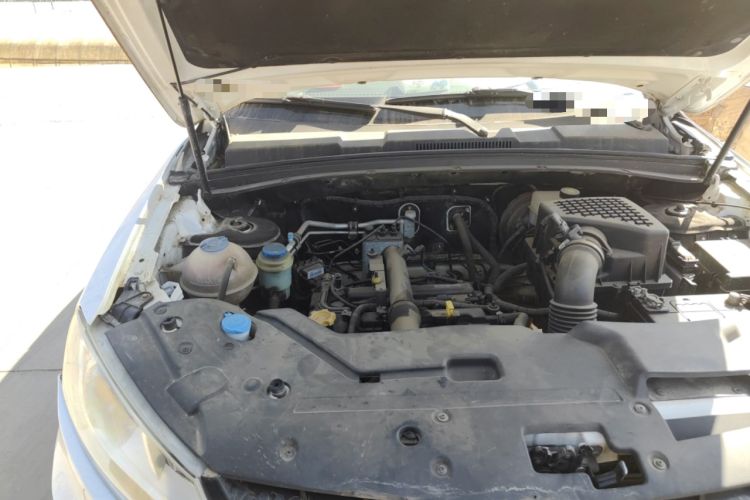 Used Zotye T600 2015 1.5T Manual Luxury Model Engine Bay Right