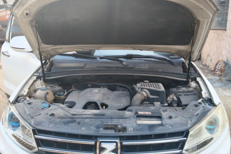Used Zotye T600 2015 1.5T Manual Elite Model Engine Bay