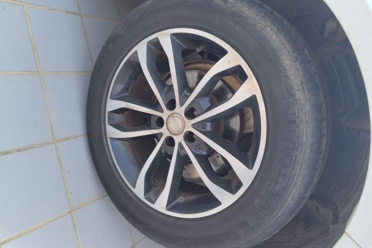 Used Zotye T600 2015 2.0T DCT Prestige Edition Exterior 4
