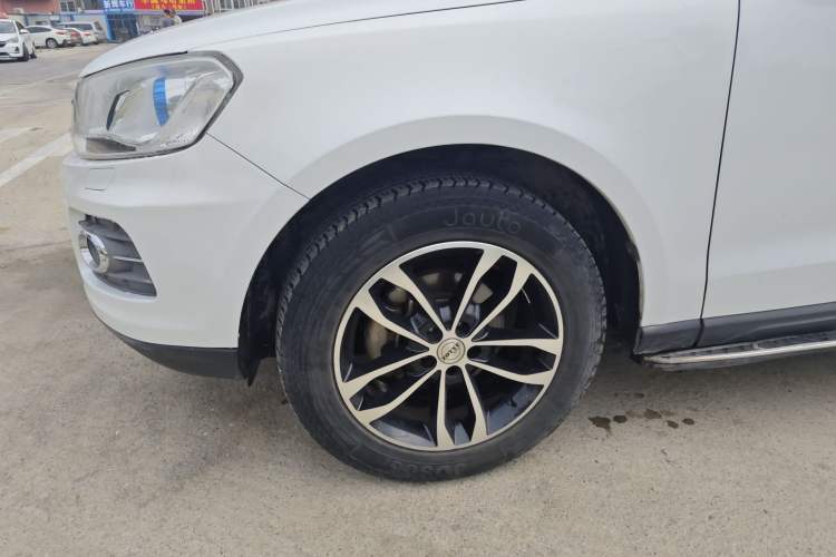 Used Zotye T600 2015 Family Edition 2.0T Manual Elite Version Exterior 7