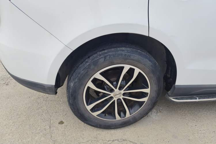 Used Zotye T600 2015 Family Edition 2.0T Manual Elite Version Exterior 8