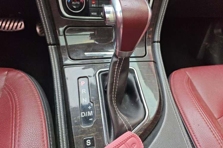 Used Zotye T600 2015 2.0T DCT Prestige Edition Gear Lever
