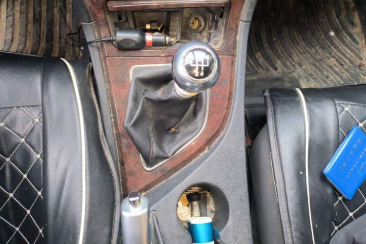 Used Zotye T600 2015 1.5T Manual Elite Model Gear Lever