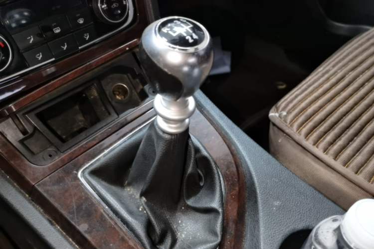 Used Zotye T600 2015 1.5T Manual Elite Model Gear Lever