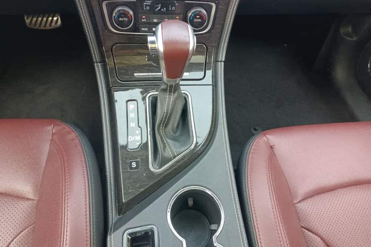 Used Zotye T600 2015 2.0T DCT Prestige Edition Gear Lever