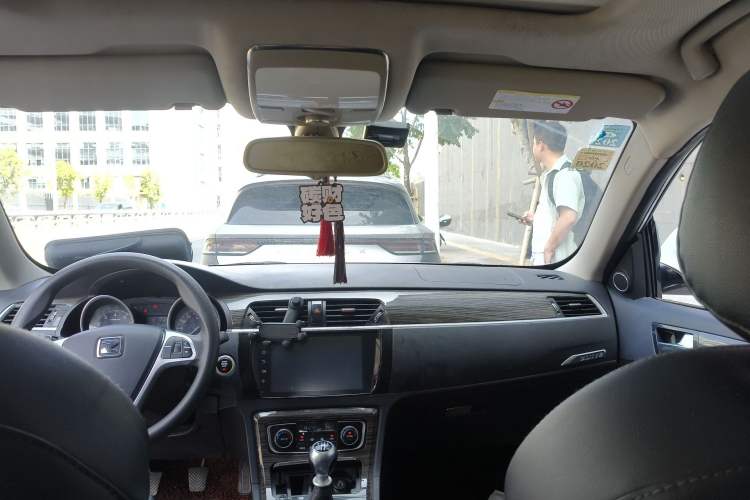 Used Zotye T600 2015 1.5T Manual Elite Model Headliner