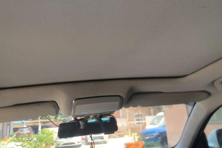 Used Zotye T600 2015 1.5T Manual Luxury Model Headliner