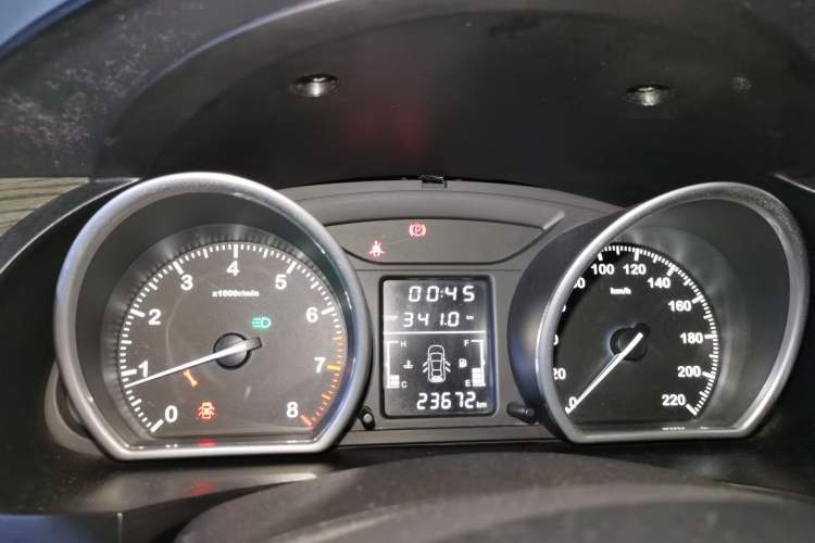 Used Zotye T600 2015 1.5T Manual Flagship Model Instrument Cluster