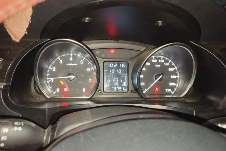 Used Zotye T600 2015 Family Edition 2.0T Manual Luxury Version Instrument Cluster
