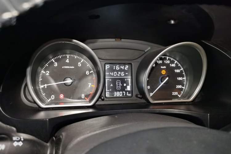 Used Zotye T600 2015 2.0T DCT Prestige Edition Instrument Cluster