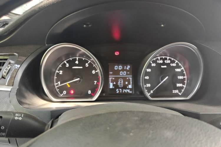 Used Zotye T600 2015 Family Edition 2.0T Manual Elite Version Instrument Cluster
